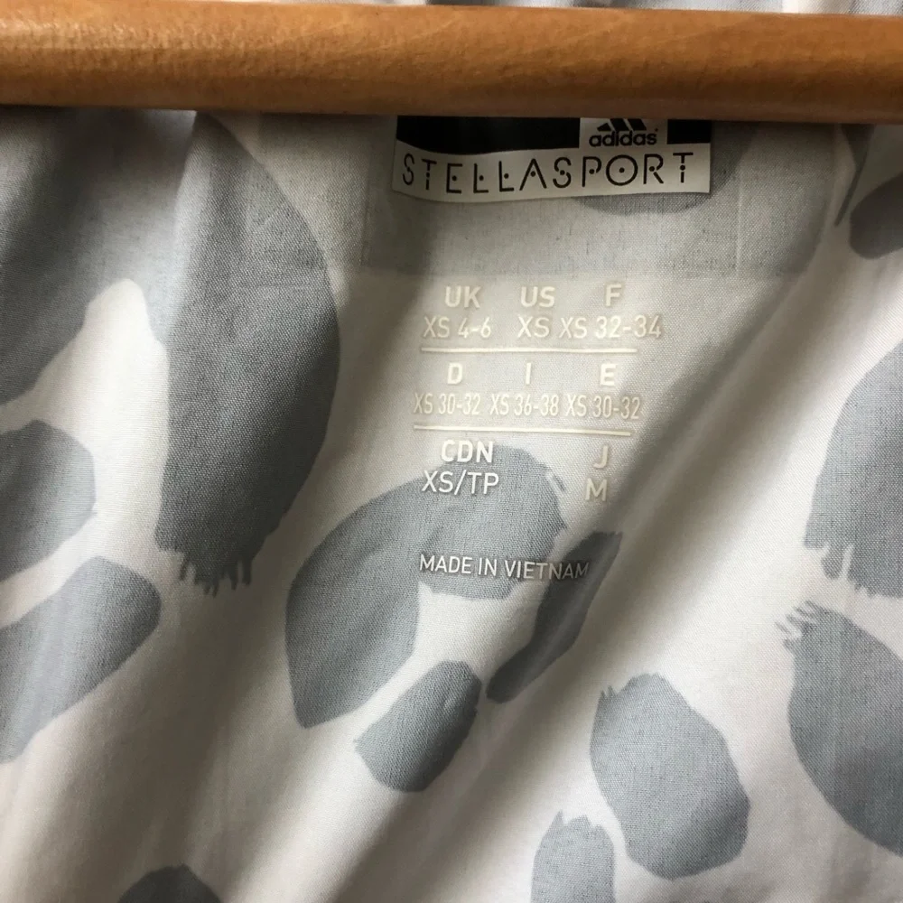 Adidas x Stella McCartney Stellasport Leopard Windbreaker XS - Picture 11 of 12